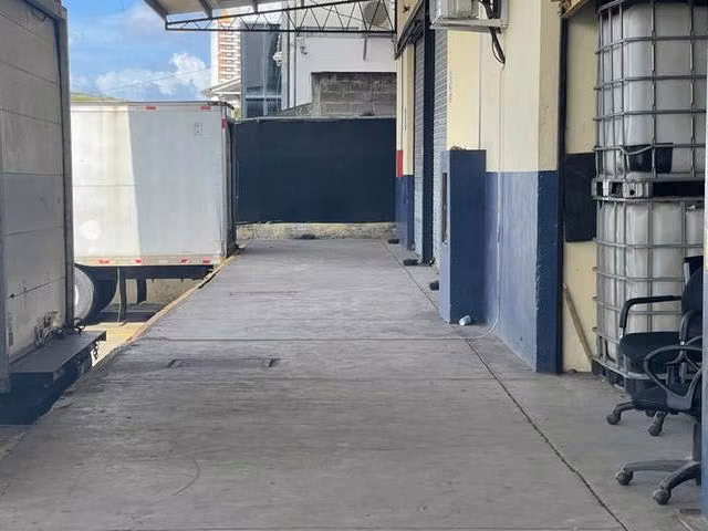 Se alquila Bodega en El Crisol -Ave Domingo Diaz