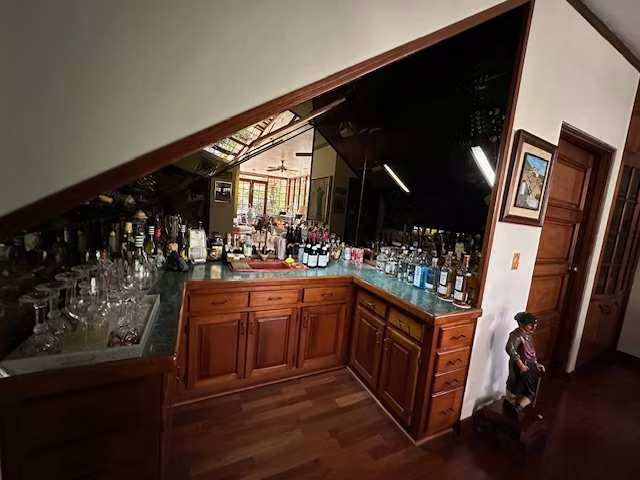 La Alameda, hermosa residencia con muchas mejoras