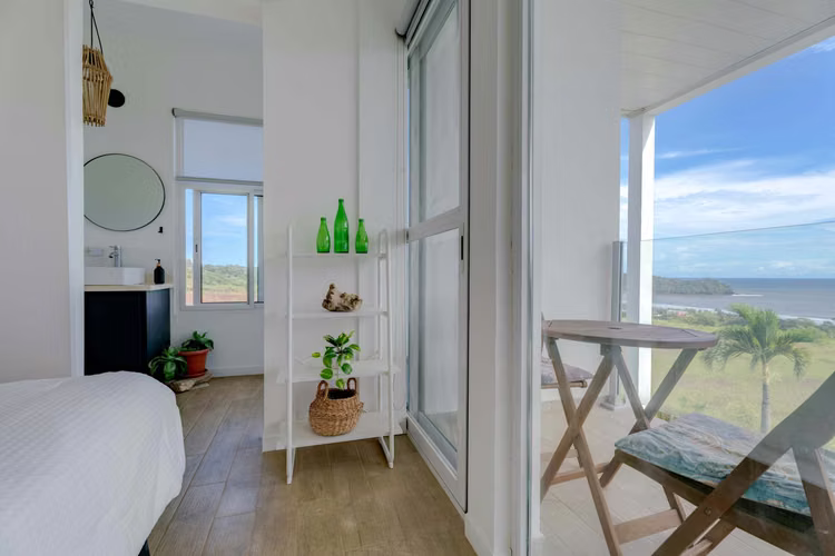 Casa de Playa de Lujo Frente al Mar en Playa Venao – Oportunidad Inigualable