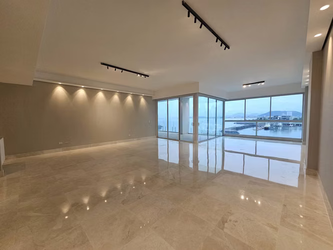 Se Vende Apartamento a estrenar en PH Waterfront, Ocean Reef Islands