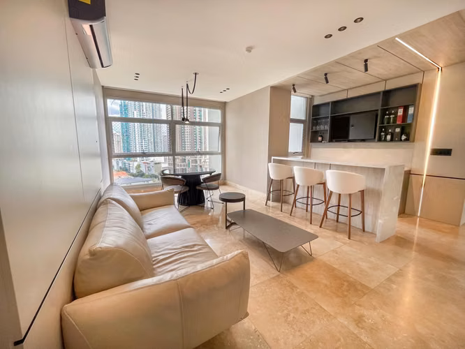 Venta de Apartamento REMODELADO en P.H Q Tower, Punta Pacifica