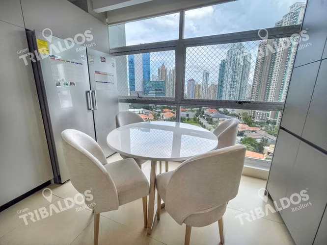 Venta de Apartamento REMODELADO en P.H Q Tower, Punta Pacifica