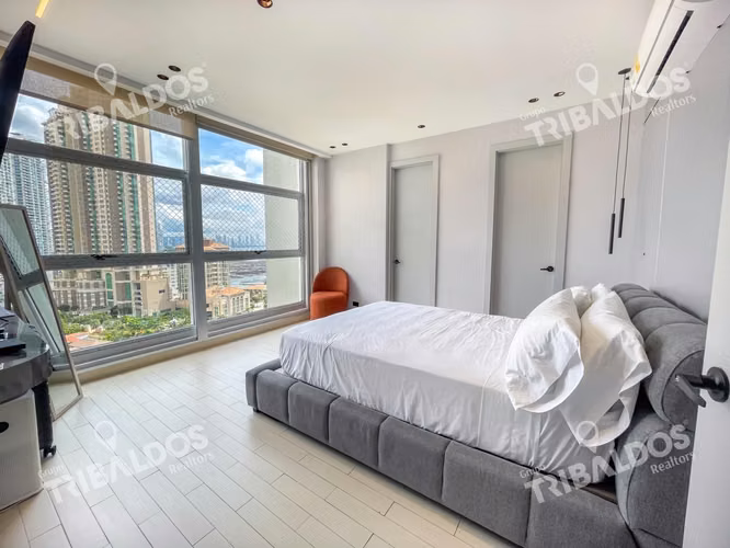 Venta de Apartamento REMODELADO en P.H Q Tower, Punta Pacifica
