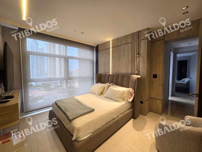Venta de Apartamento REMODELADO en P.H Q Tower, Punta Pacifica