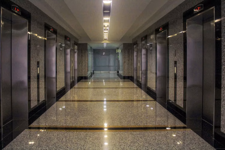 ALQUILER OFICINA SIN DIVISIONES EN TORRE BICSA, AVENIDA BALBOA
