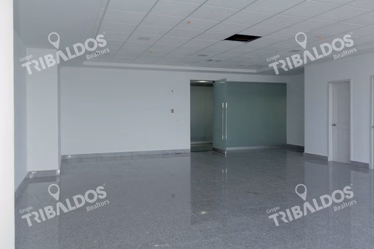 ALQUILER OFICINA AMOBLADA EN TORRE BICSA, AVENIDA BALBOA - Imagen 4