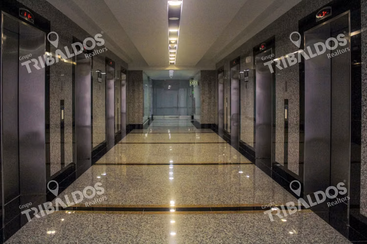 ALQUILER OFICINA AMOBLADA EN TORRE BICSA, AVENIDA BALBOA - Imagen 9
