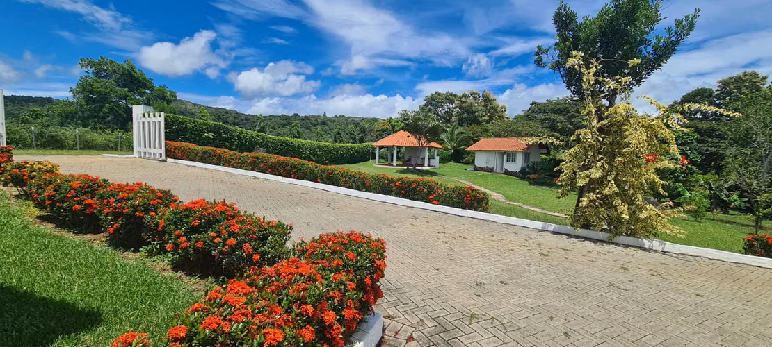 VENDO CASA. MONTAÑA. PLAYA. LAS LAJAS. LAGUNA DE SAN CARLOS. CORONADO.