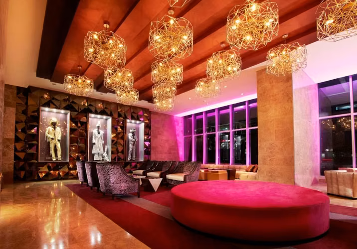 Banco Vende 12 Habitación en Hotel Megapolis antiguo Hard Rock Café - Imagen 17