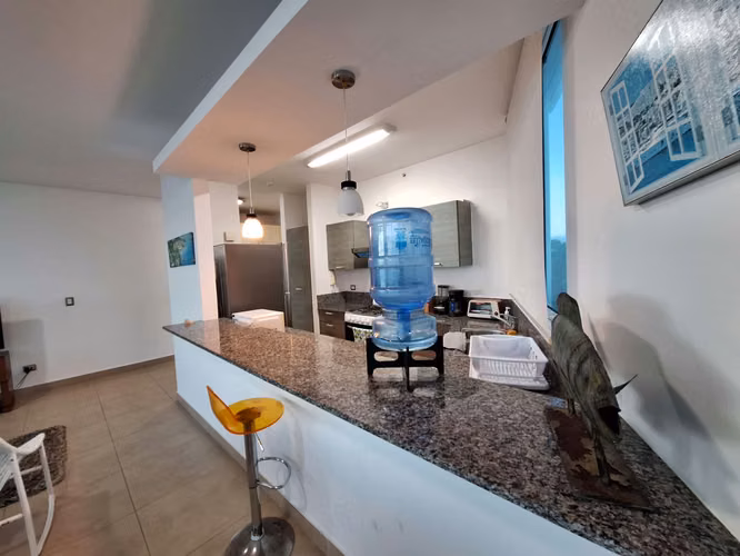 Se alquila en Santa Clara apartamento amoblado