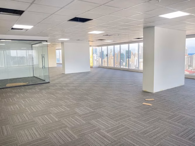 ALQUILER DE OFICINA EN EVOLUTION TOWER