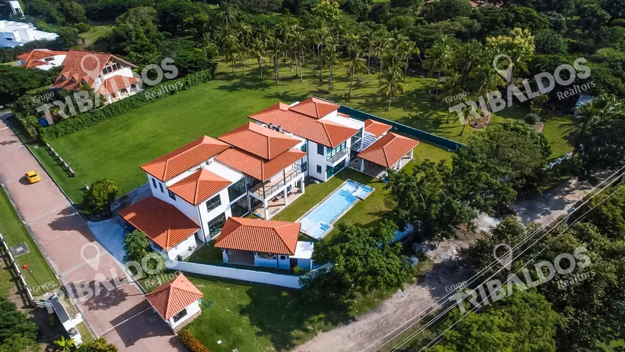 Se Venden 2 Casas en un mismo terreno  en PH Punta Barco Village