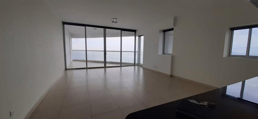 Venta de Apartamento en Avenida Balboa, PH Rivage, 140m2
