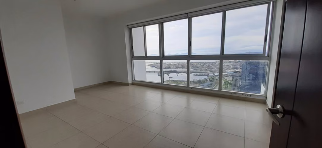 Venta de Apartamento en Avenida Balboa, PH Rivage, 140m2