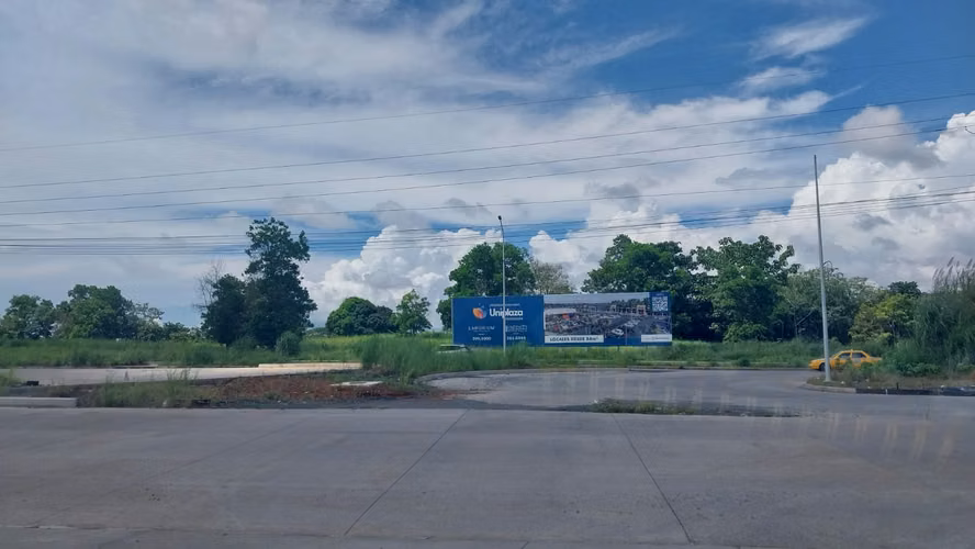 Se Vende Casa en Vacamonte en urbanización La Reina - Imagen 17