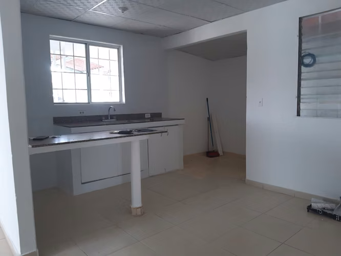 Se Vende Casa en Vacamonte en urbanización La Reina - Imagen 10