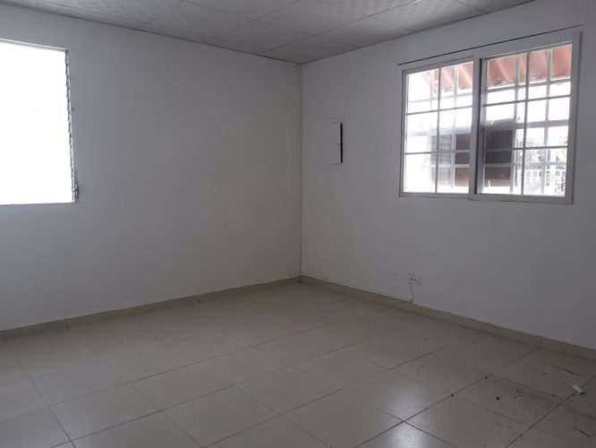 Se Vende Casa en Vacamonte en urbanización La Reina - Imagen 12