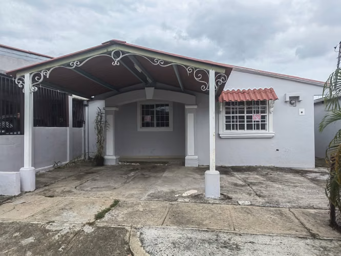 Se Vende Casa en Vacamonte en urbanización La Reina - Imagen 11