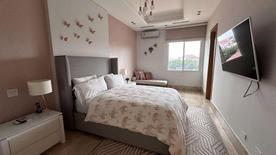 Se vende casa en Fairway Estates en Santa María, Santa María - Imagen 8