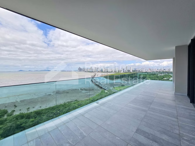 Apartment for sale in Costa del Este Ph Upper East