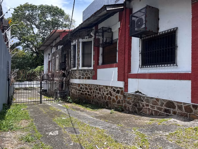 Venta de Local Comercial en Bella Vista, 1049m2
