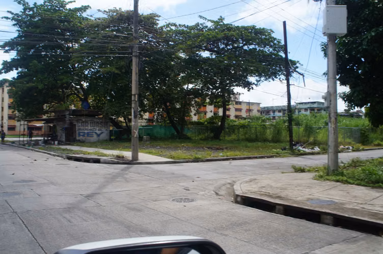 VENDO Terreno Colòn Barrio Sur