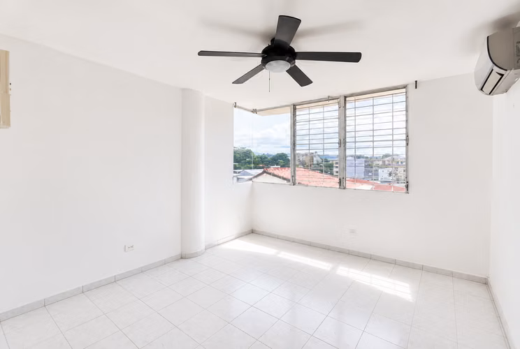 Apartamento en venta en Miraflores, Bethania.