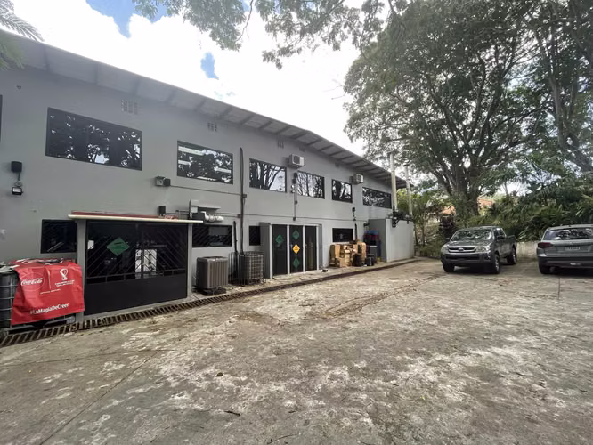 Edificio en venta ubicado en LA BOCA Zona del Canal