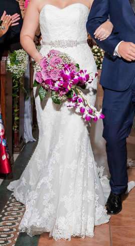 Hermoso vestido de novia de encaje, corte sirena de Pronovias