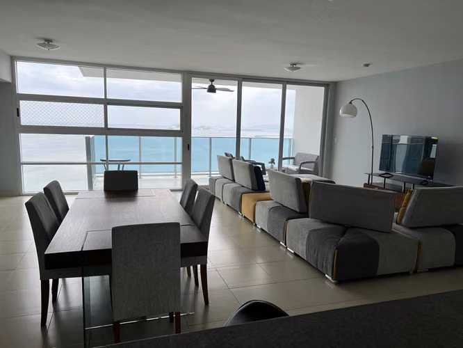 Venta de apartamento en Avenida Balboa