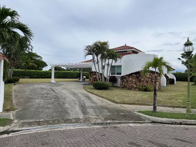 Venta de Casa de Playa Vista Mar Golf, Beach & Marina