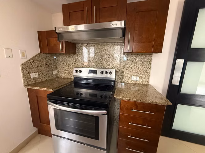 Banco Vende Apartamento en Embassy Club Clayton - Imagen 5