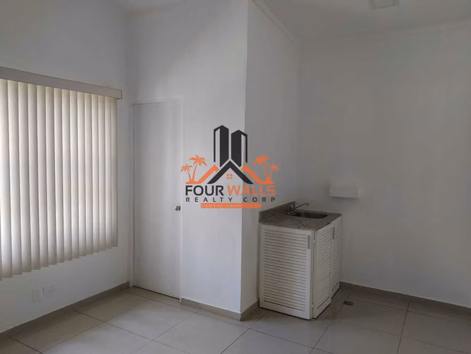 En venta casa con oficina en zona residencial-Ancon