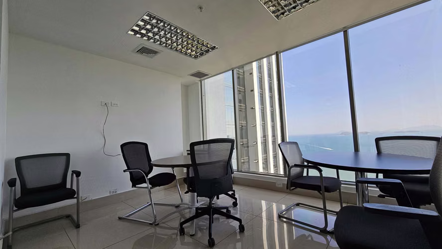 ALQUILER DE OFICINA EN AVENIDA BALBOA