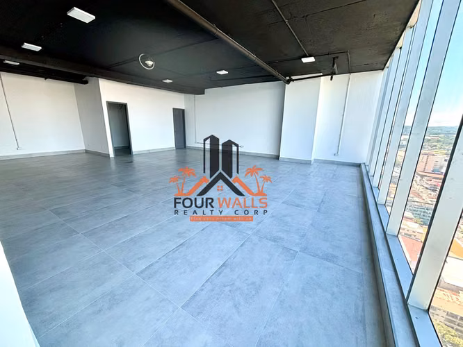 En venta local comercial en Ph Balboa Office Center – Avenida Balboa
