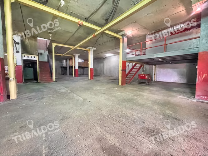 Se Vende Edificio Comercial con Galera y Oficina