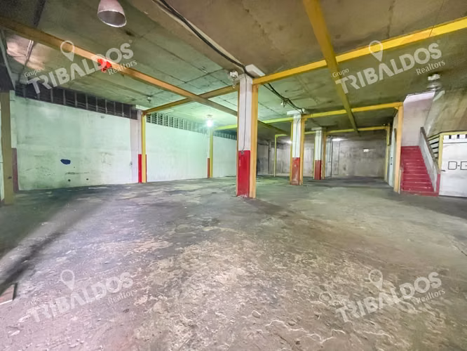 Se Vende Edificio Comercial con Galera y Oficina