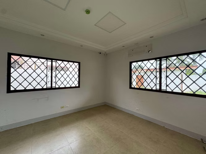 Hermosa casa en venta, Vía Principal en Chitré, Herrera