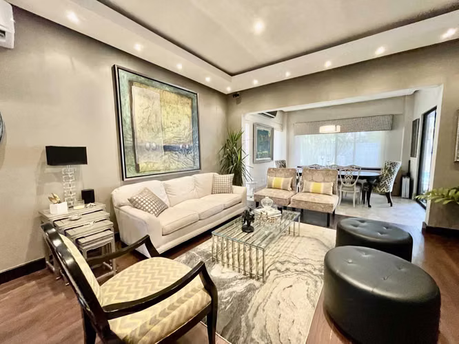 Venta de casa en Costa del Este - Antigua
