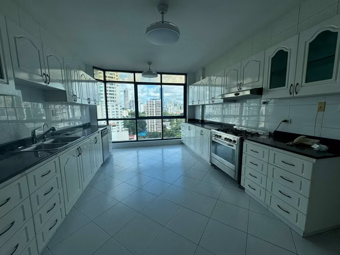 Apartamento en venta en PH Miramar Avenida Balboa