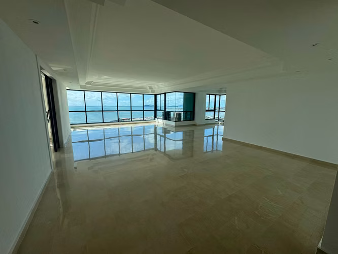 Apartamento en venta en PH Miramar Avenida Balboa