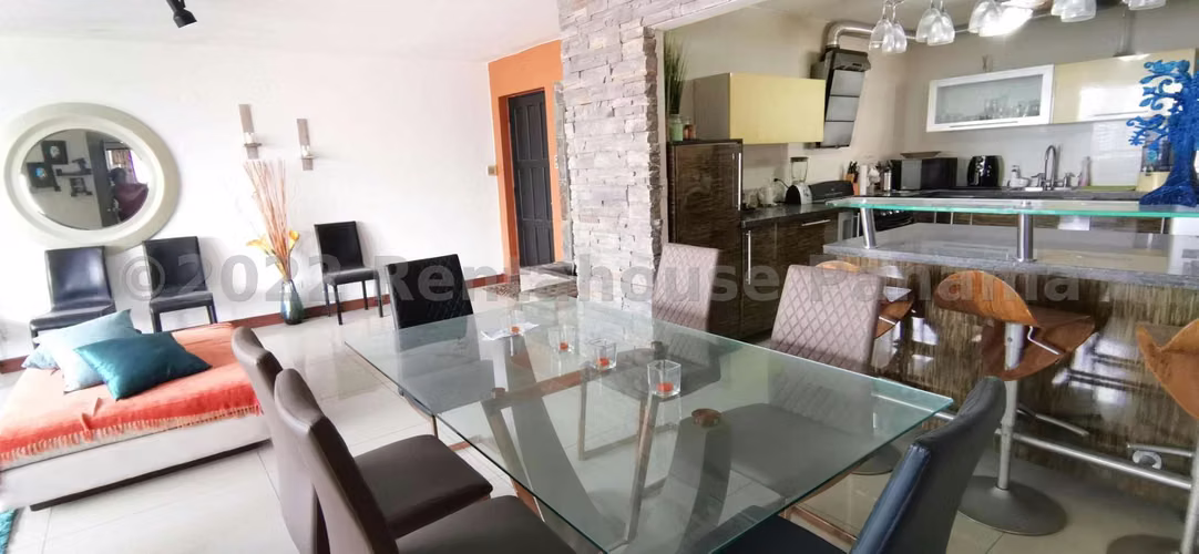Venta de Apartamento de 150 m2 en PH Buganvilla, Obarrio 24-7588GG