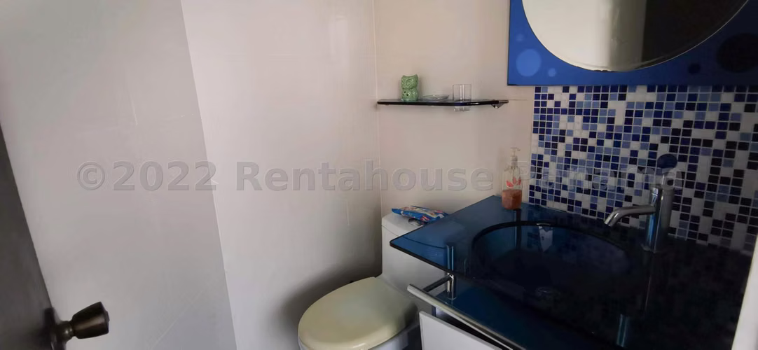 Venta de Apartamento de 150 m2 en PH Buganvilla, Obarrio 24-7588GG