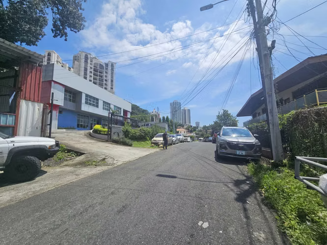 Banco vende Bodega en Hato Pintado