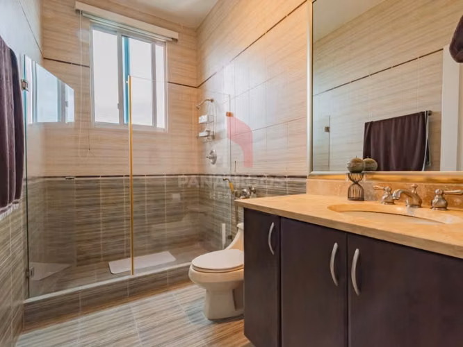 Venta Lujoso apartamento piso completo de 4 habitaciones en Costa del Este