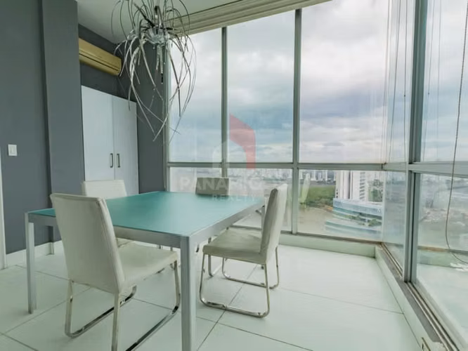 Venta Lujoso apartamento piso completo de 4 habitaciones en Costa del Este