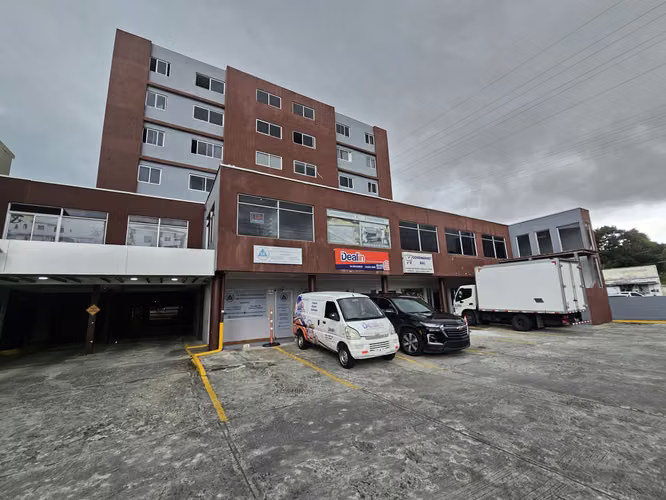 Banco vende local en Madison Towers, Limajo - Imagen 10