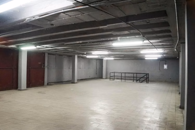 Alquiler de Bodega Industrial en Calidonia, 930m2 - Imagen 2