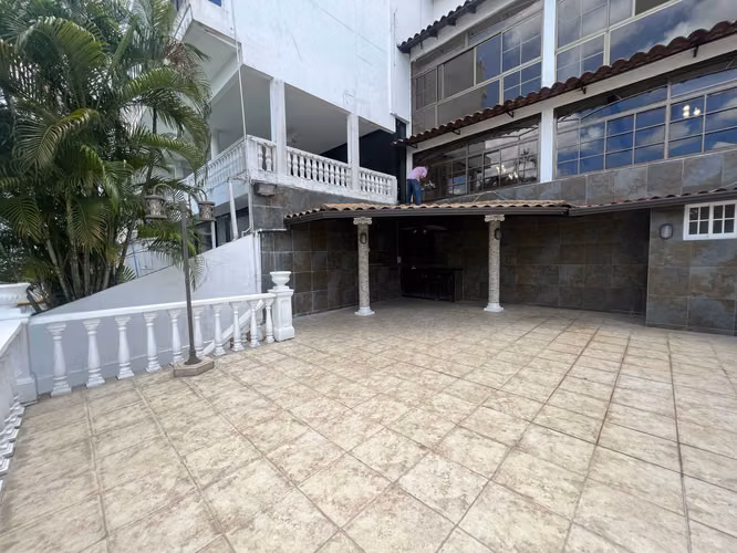 Casa en Venta – Dos Mares, Betania | 5 niveles | $390,000