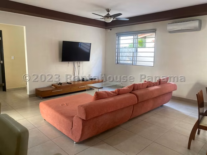 Venta de Casa de 279 m² en PH Palmia, Woodlands, Panamá Pacífico, Panamá 23-6429GG - Imagen 2